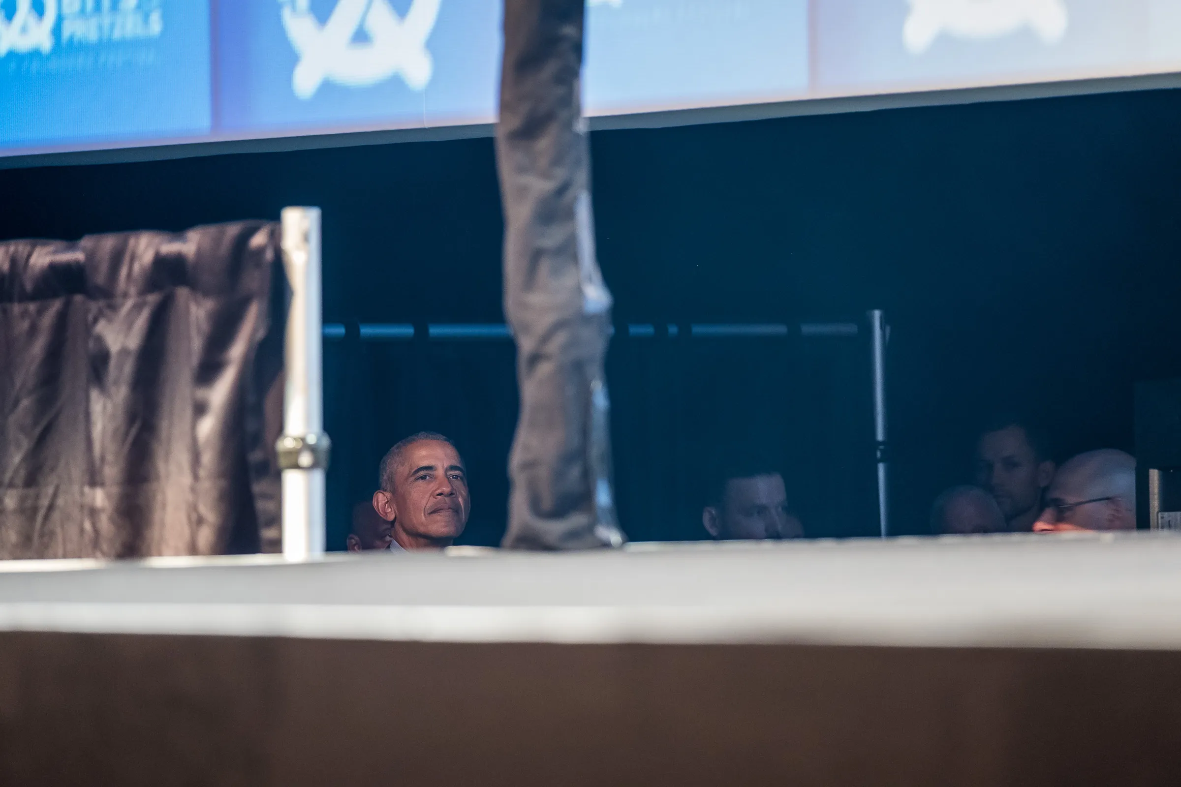 Bits & Pretzels 2019 - President Obama waiting in the wings before walking on stage
