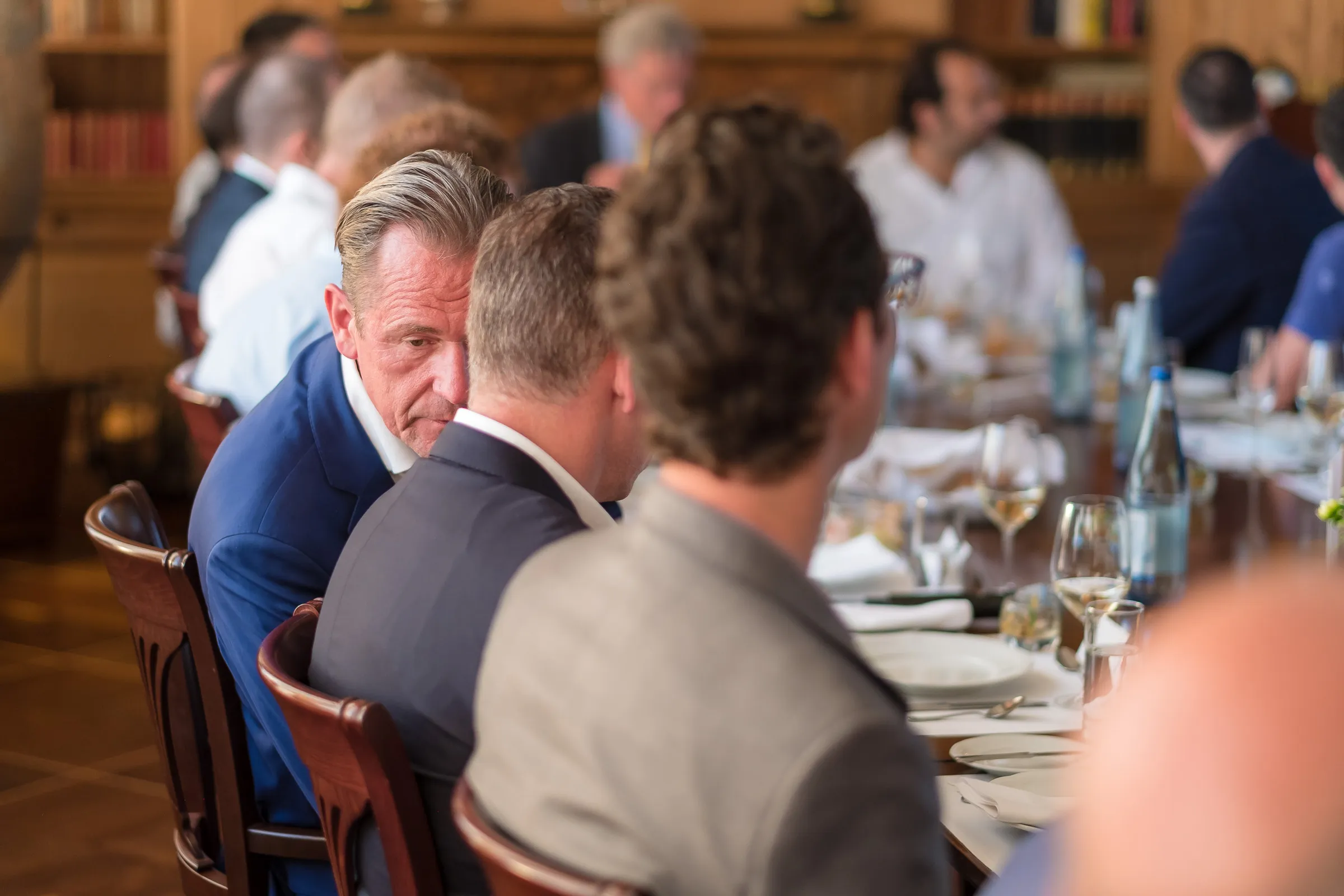 NOAH Berlin Speakers' Dinner - Mathias Döpfner in close conversation with a guest