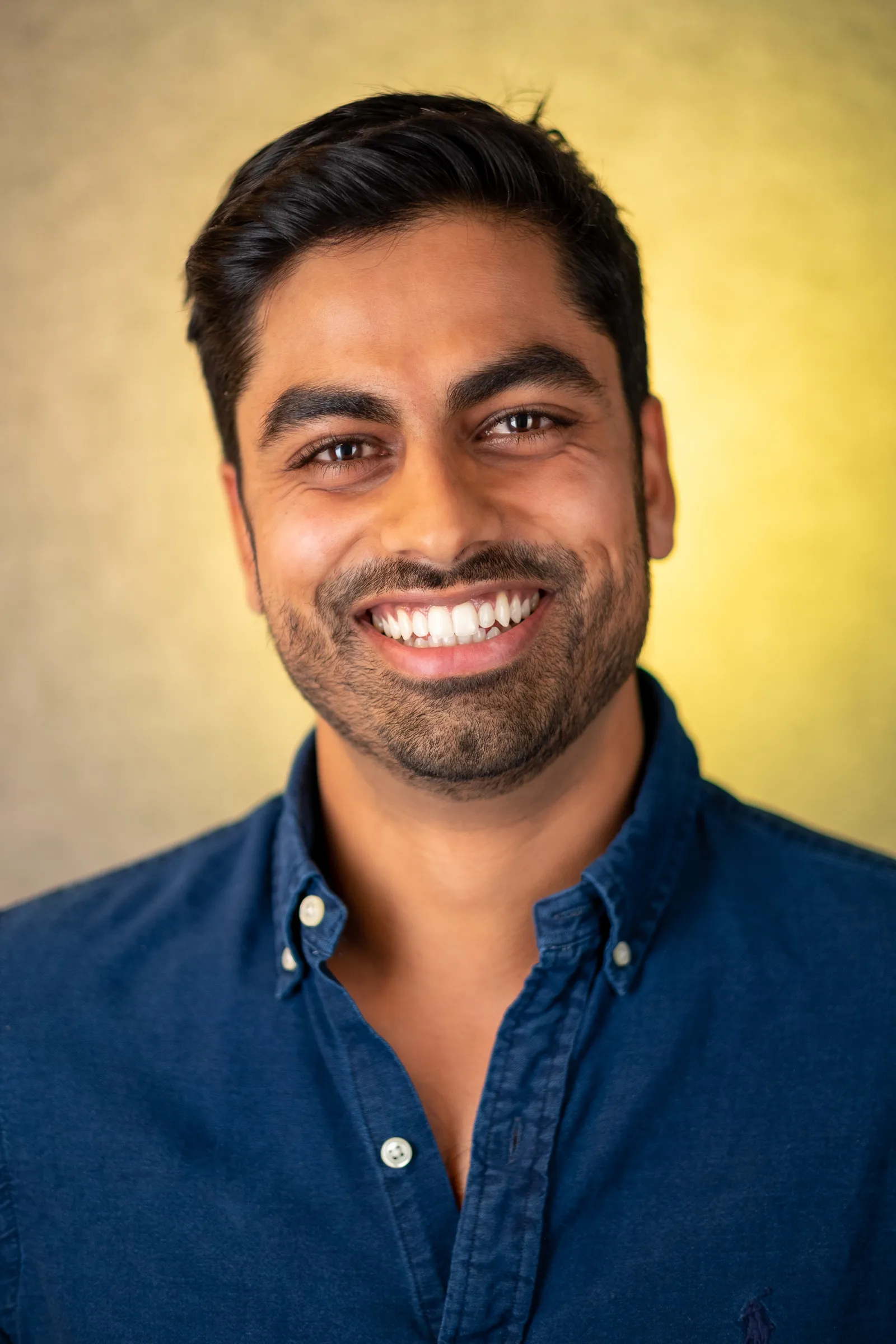 Thrasio Executive Headshots - Anup Desai, direct portrait, warm backdrop